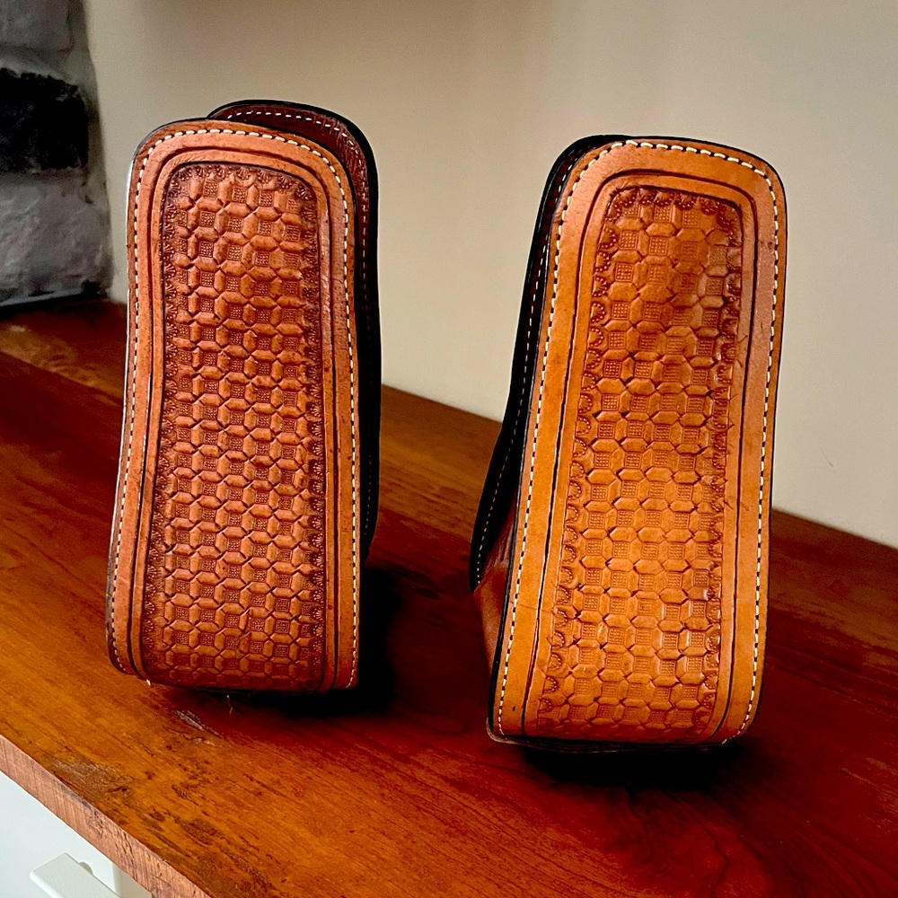 BRAND NEW Stirrups